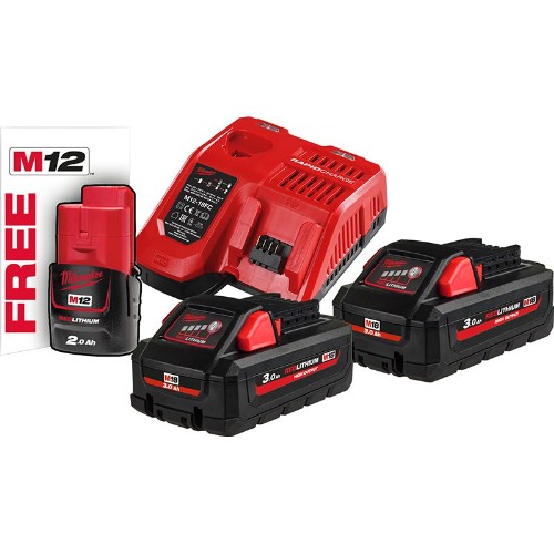 Laddare- och batteripaket MILWAUKEE 2x18 V 3,0 Ah Li-Ion